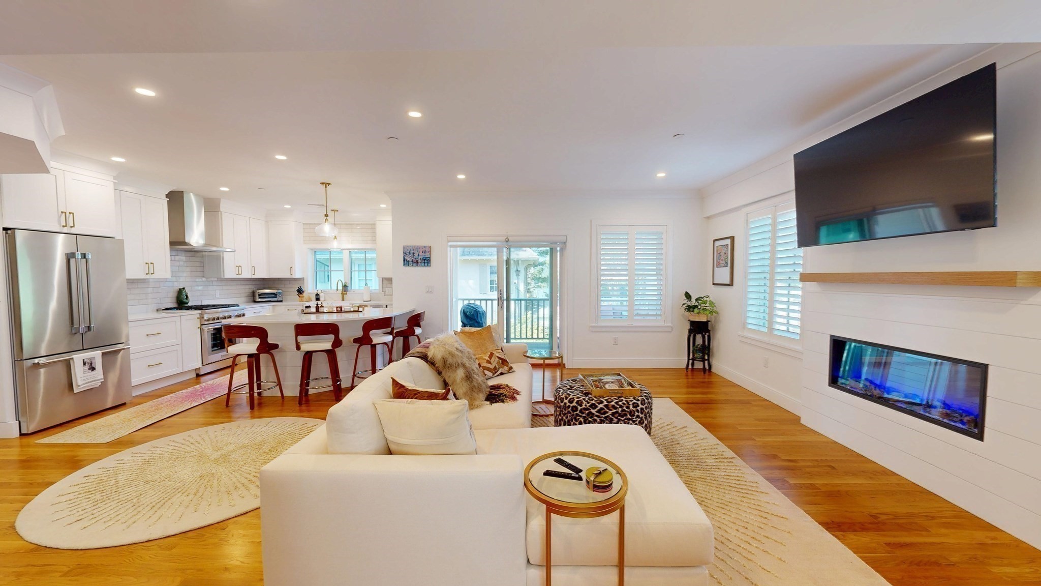 20 Lawrence St # 2 Property Photo 6