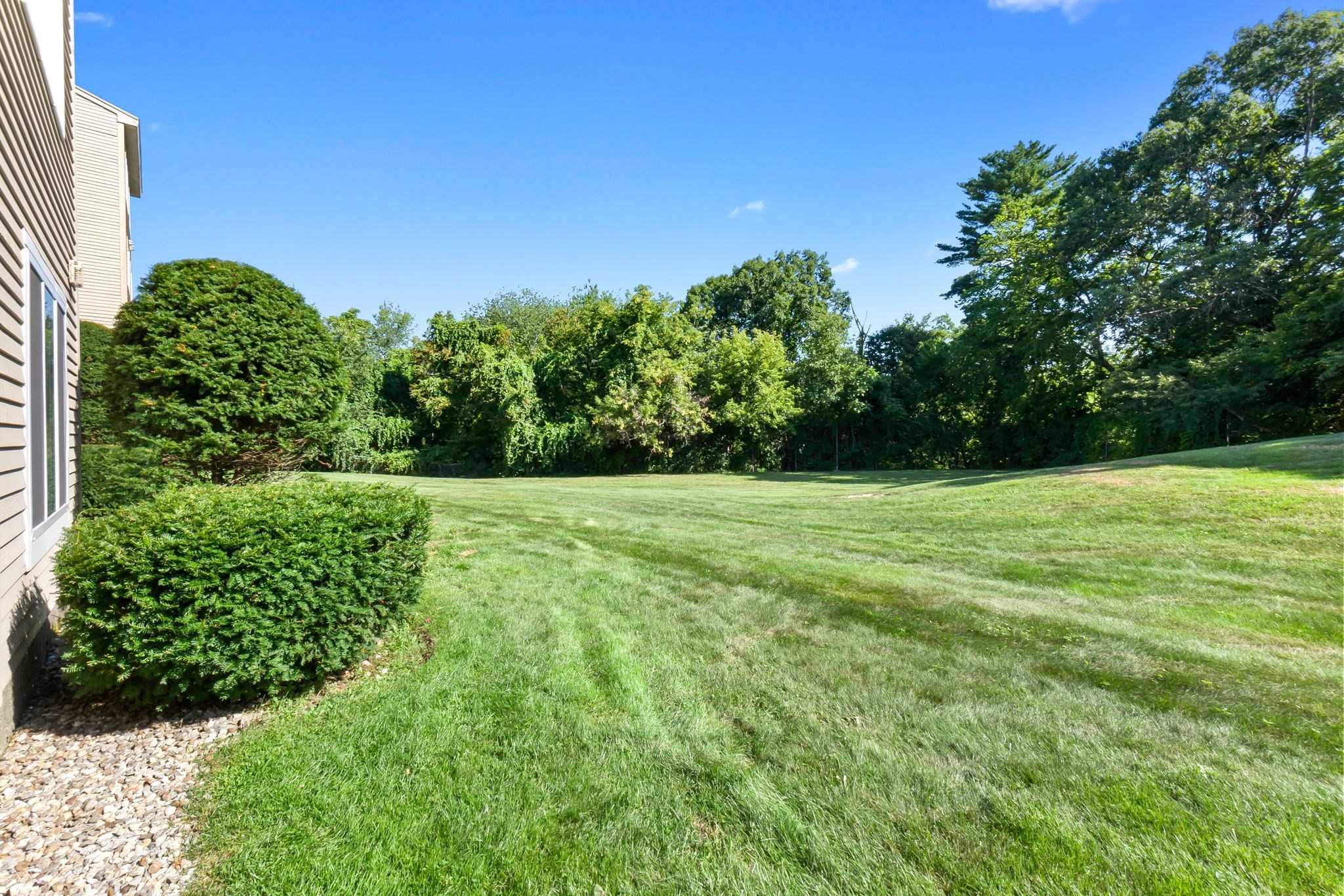 4 Duck Pond Rd # 206 Property Photo 2