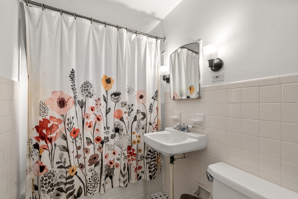 16 Highland Park Rd Property Photo 8