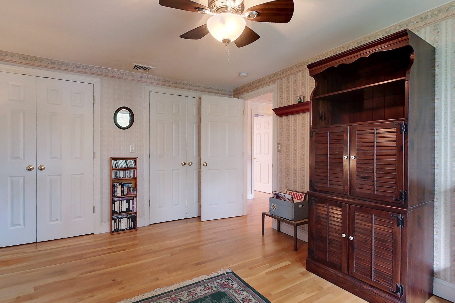 220 River Rd Property Photo 24