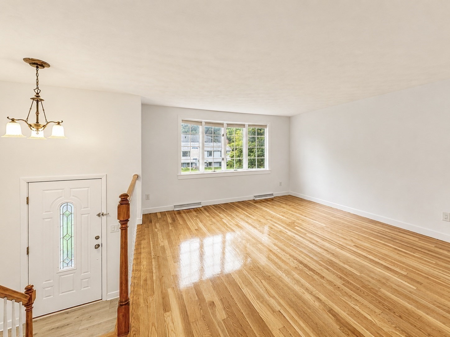 18 Linda St. Property Photo 5