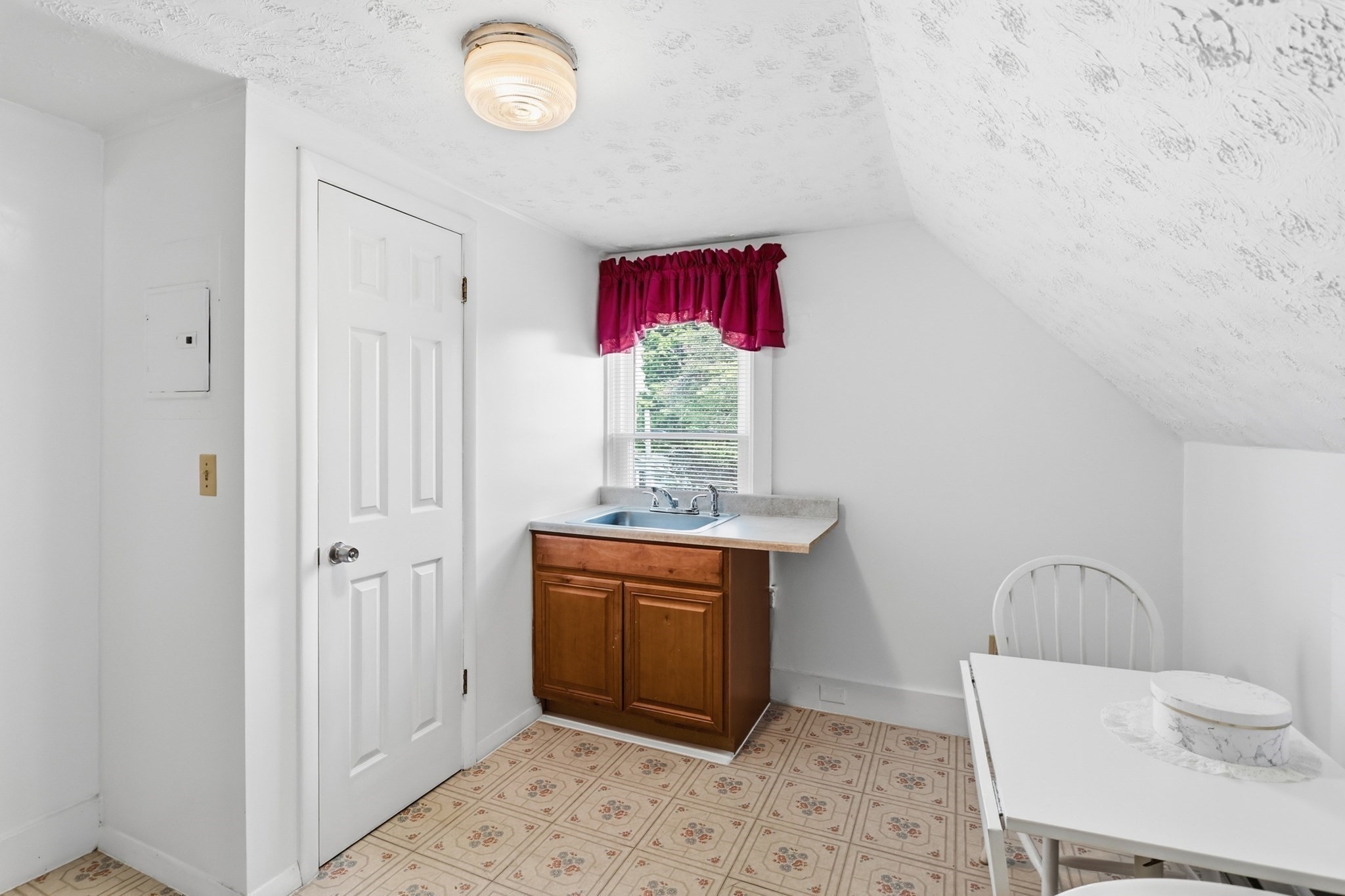 109 4th St. Property Photo 24