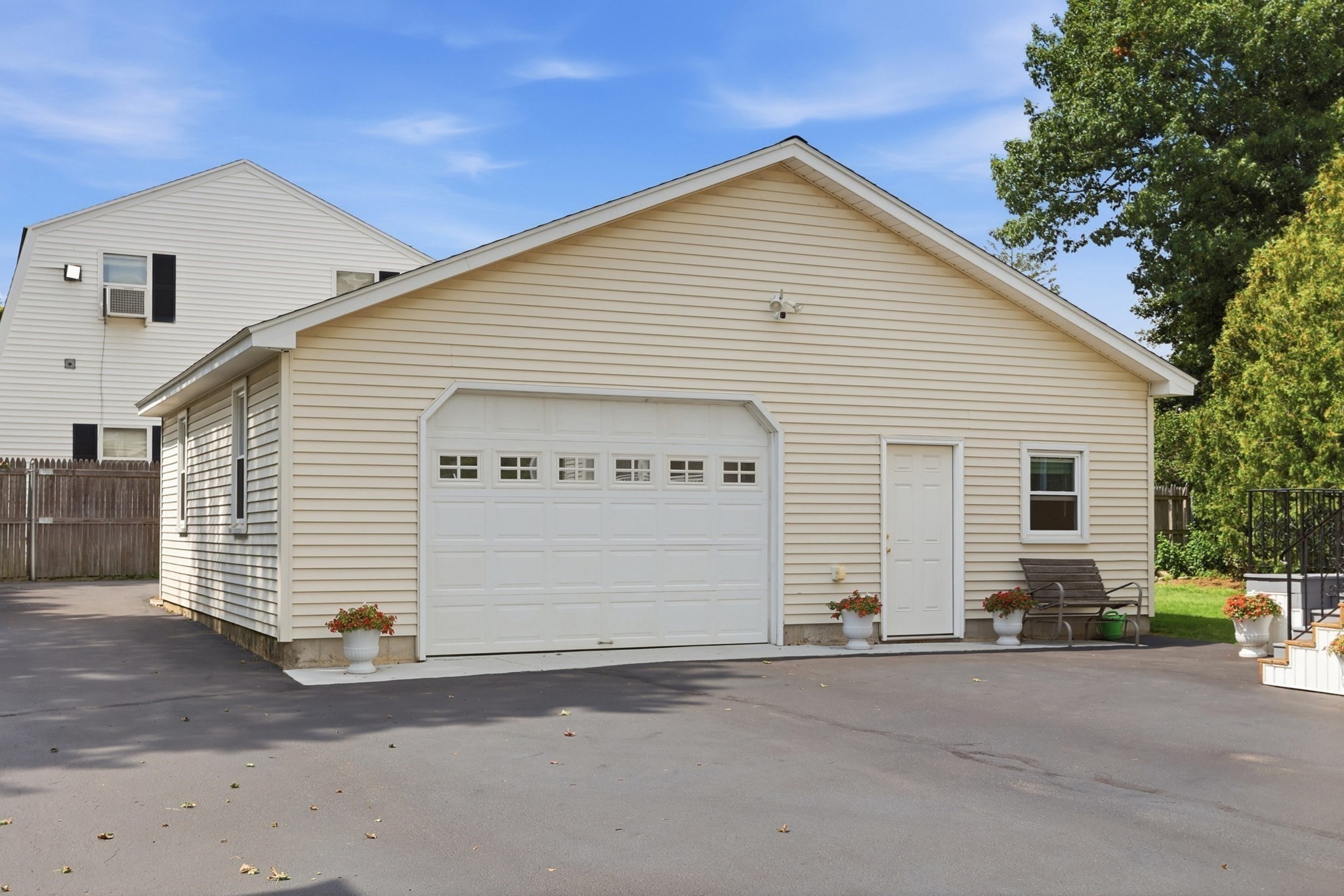 109 4th St. Property Photo 33