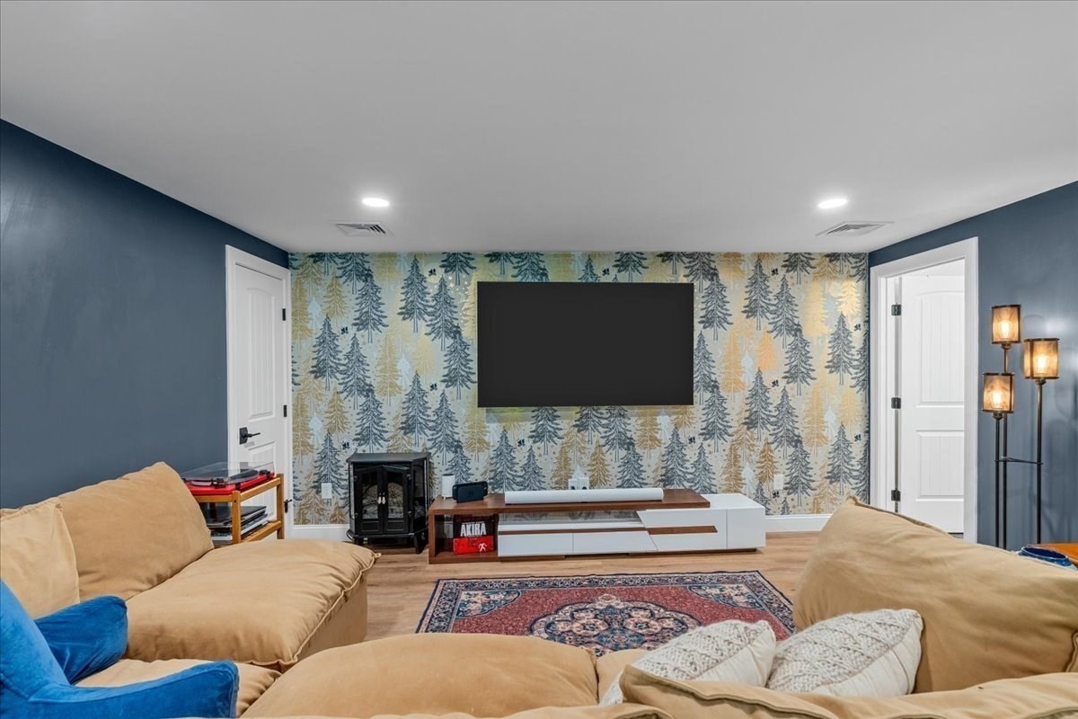 185 Locust St Property Photo 32