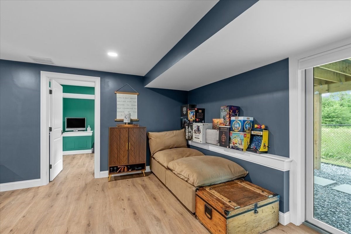 185 Locust St Property Photo 34