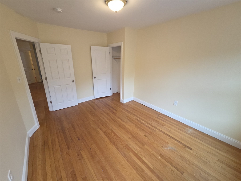 247 Washington St Property Photo 5