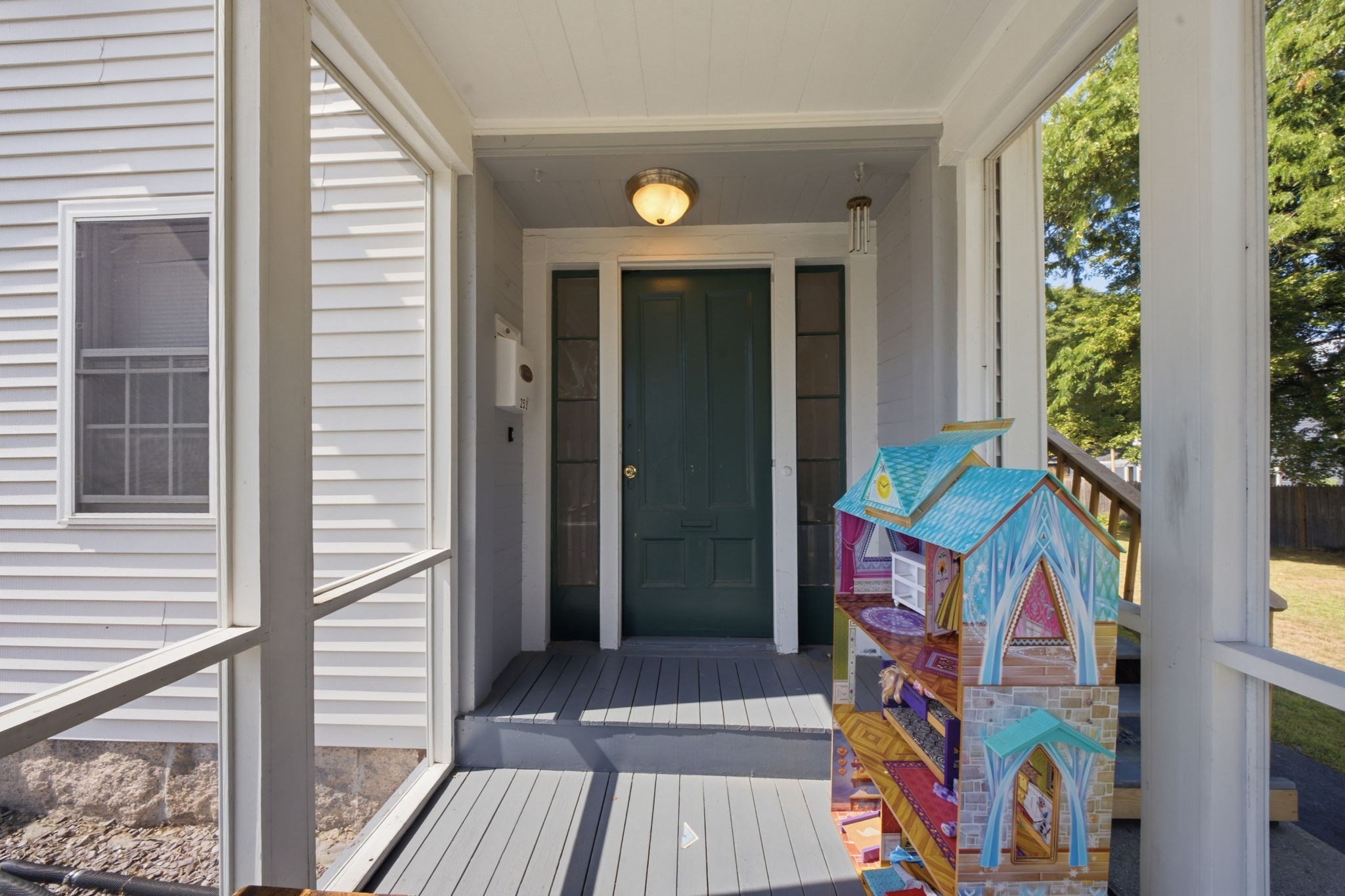 251 Main St Property Photo 14