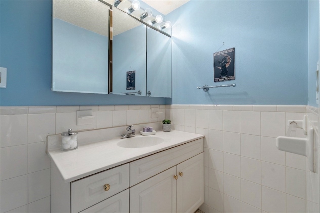 45 Macy St # 303b Property Photo 13