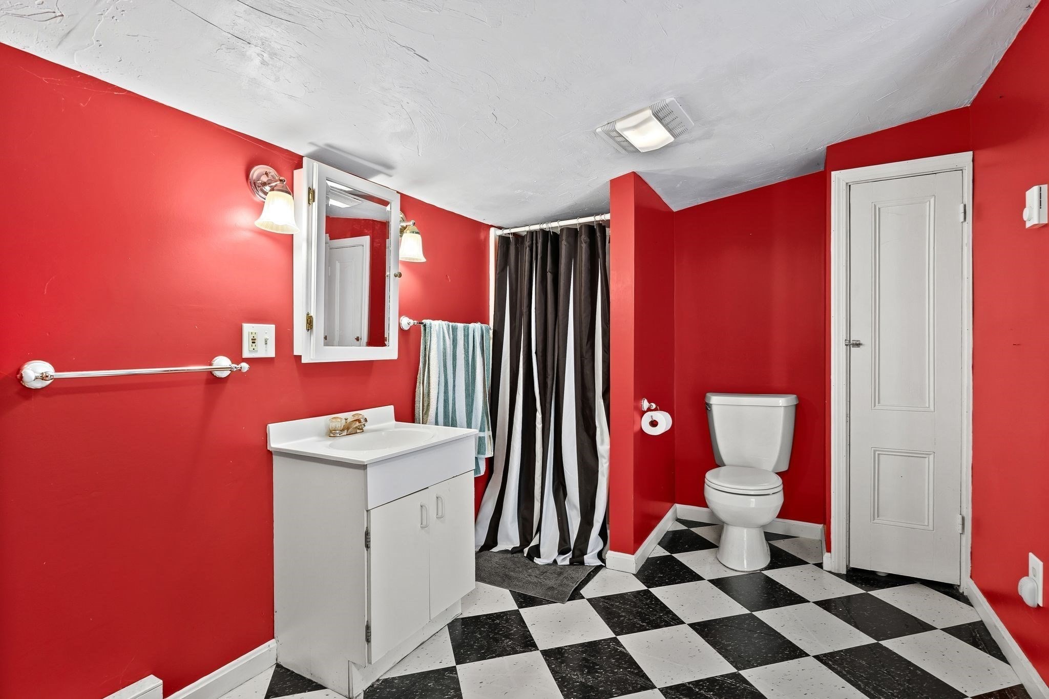 351 Plymouth Street Property Photo 32