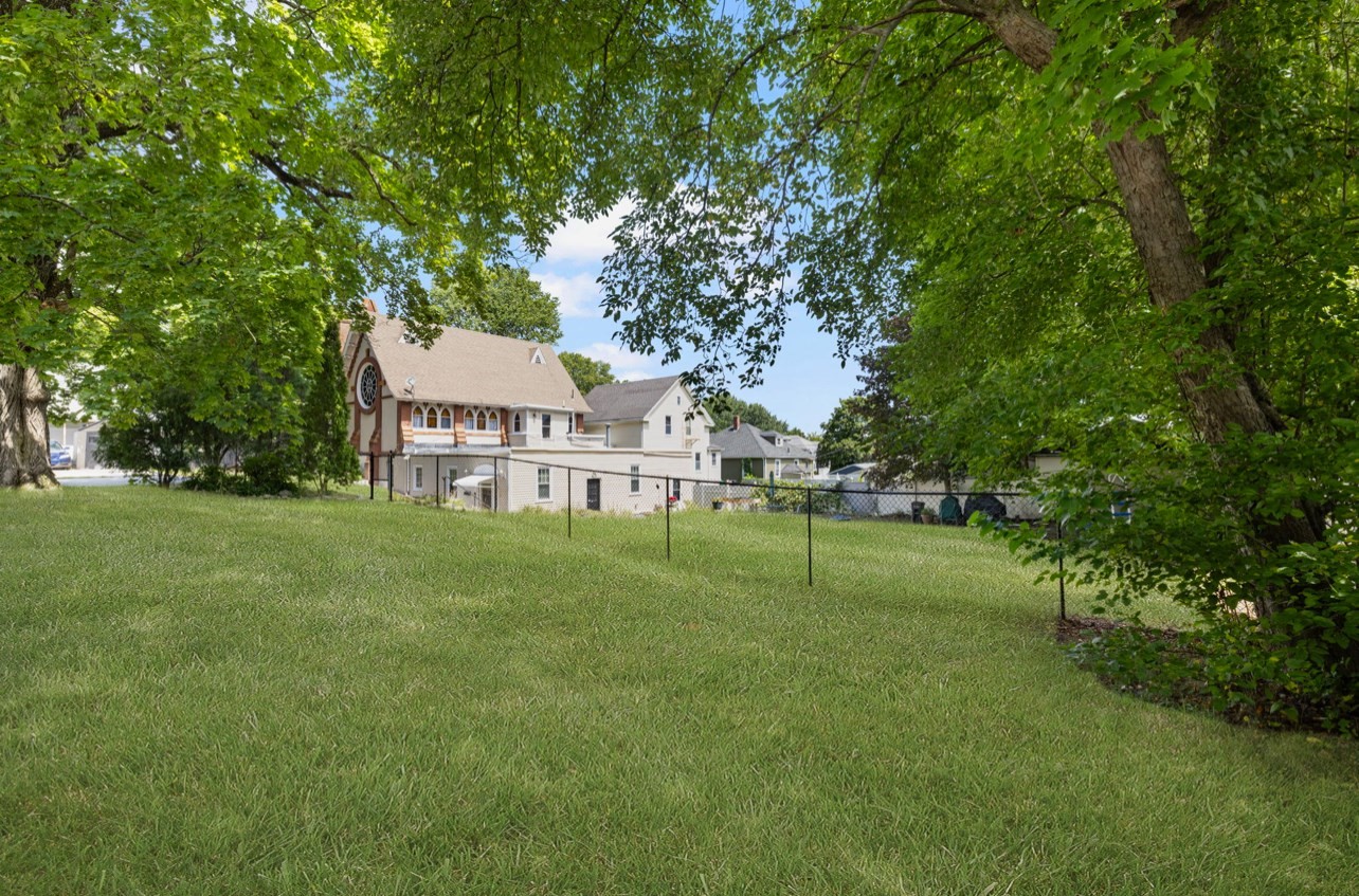 576 Fairmount St Property Photo 1