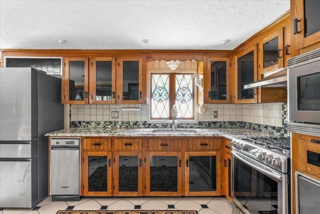 28 Lawrence Rd Property Photo 10