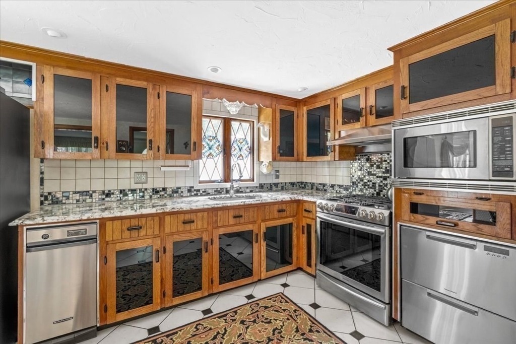 28 Lawrence Rd Property Photo 12