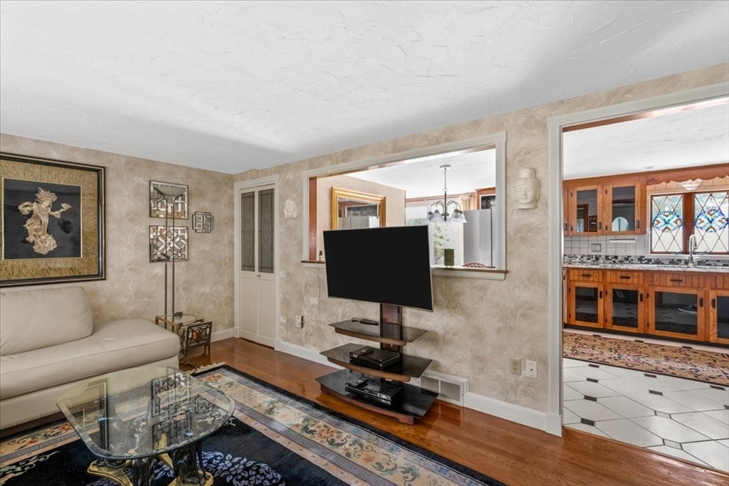 28 Lawrence Rd Property Photo 17