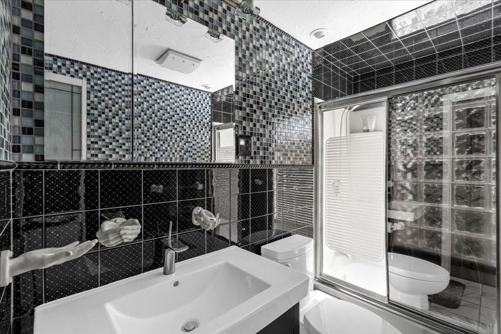 28 Lawrence Rd Property Photo 24