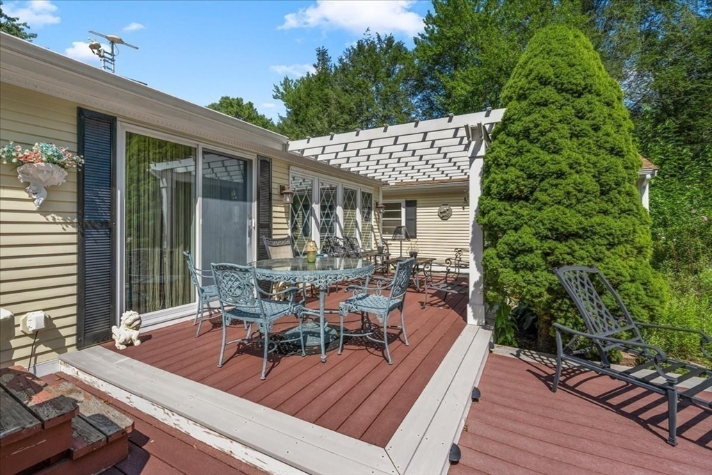28 Lawrence Rd Property Photo 28