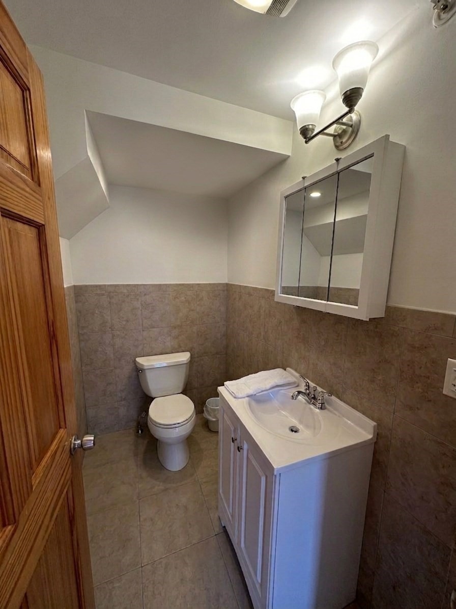 99 Pearl Ave # 1 Property Photo 5
