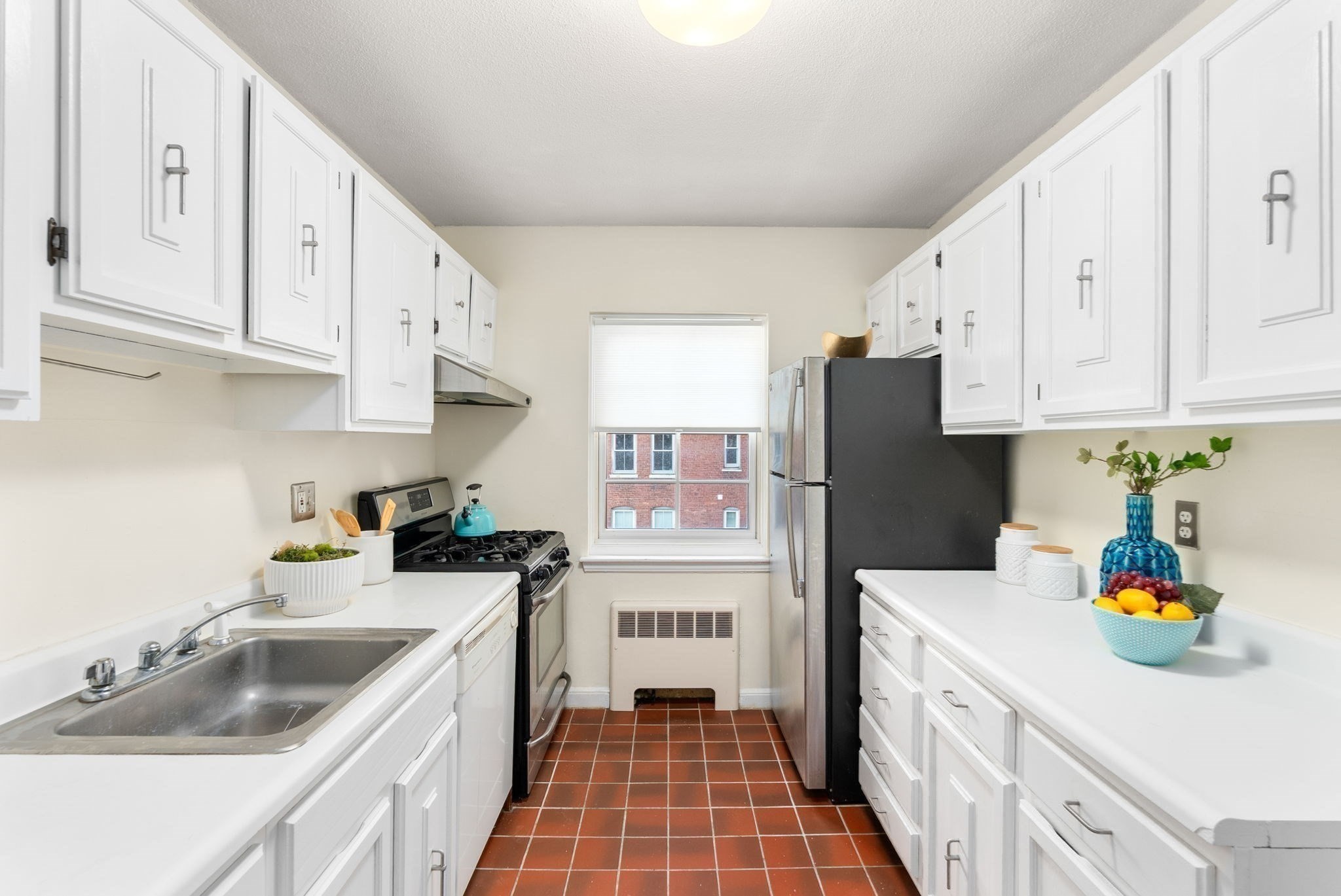 648 Washington St # 5 Property Photo 6