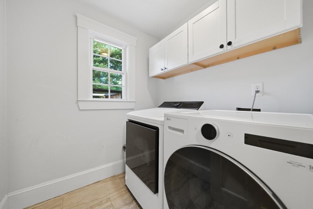 105 Bow St Property Photo 14