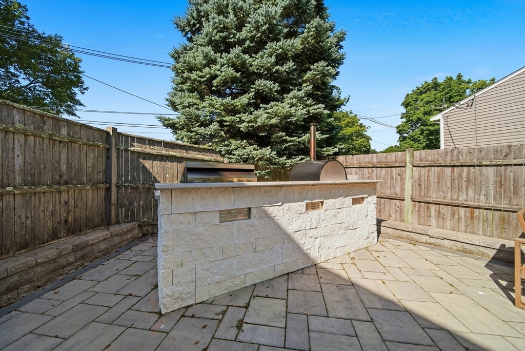 105 Bow St Property Photo 25