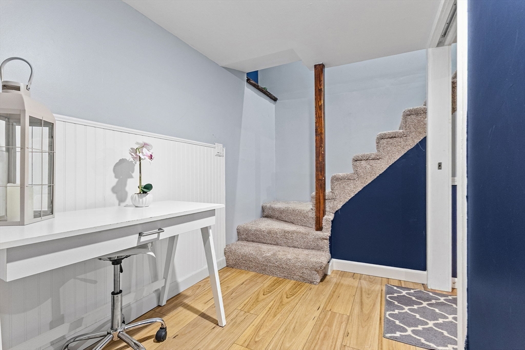 28 Lillian Ter Property Photo 16