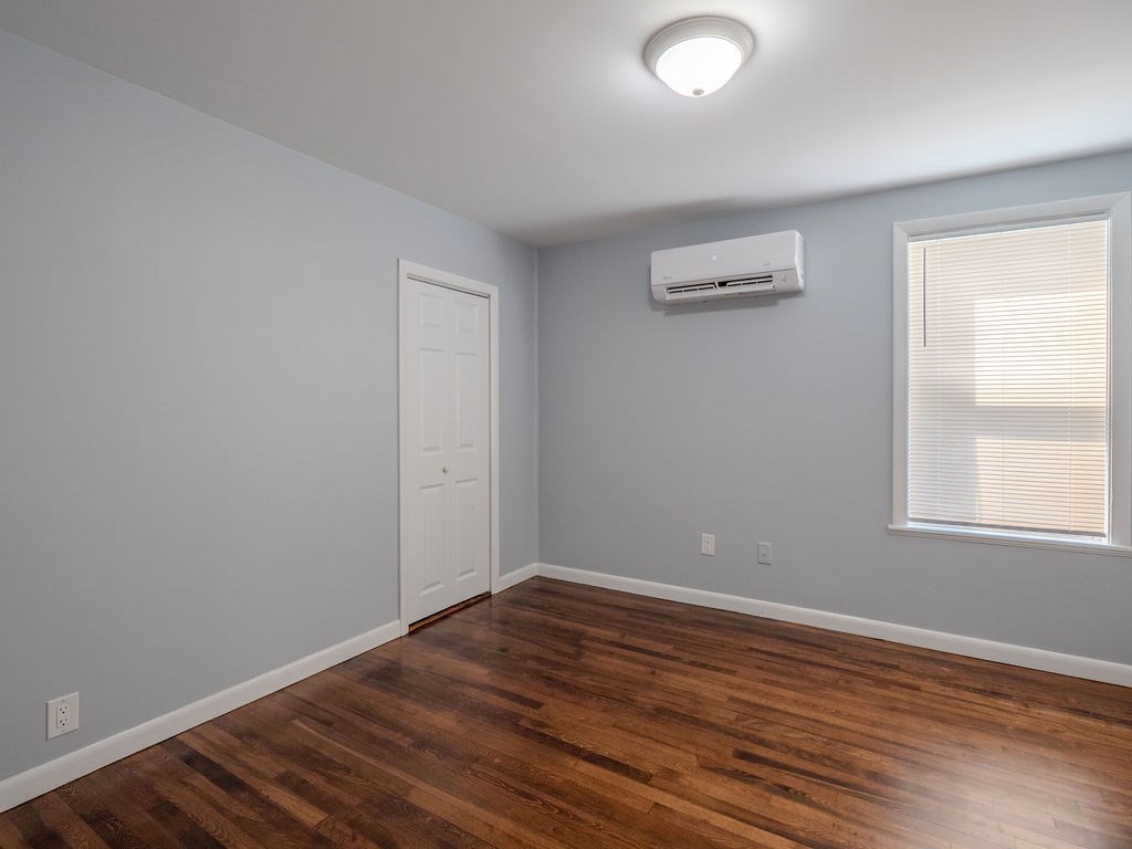 12 Ives St Property Photo 8