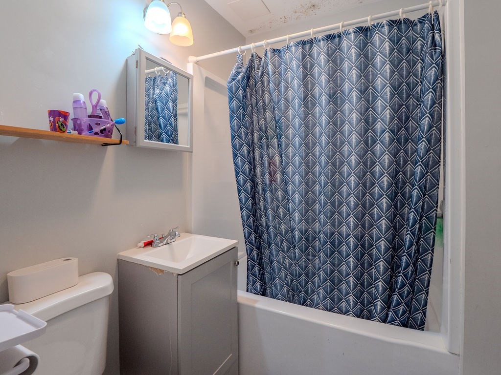 12 Ives St Property Photo 25