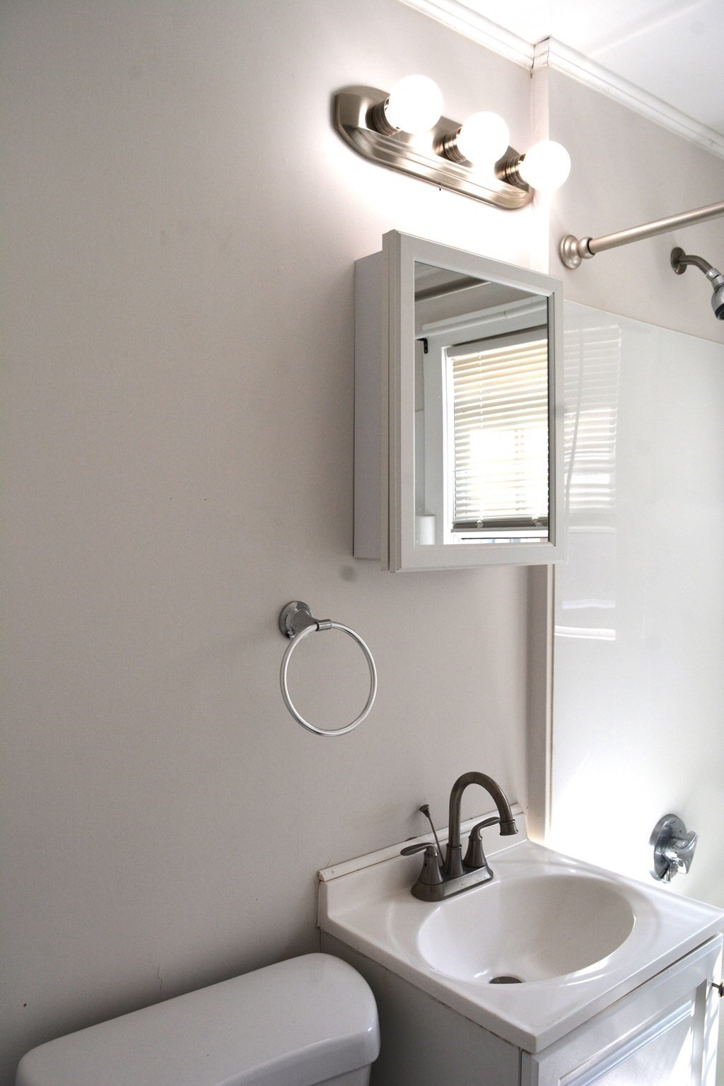 71 Colony Rd # 1b Property Photo 13