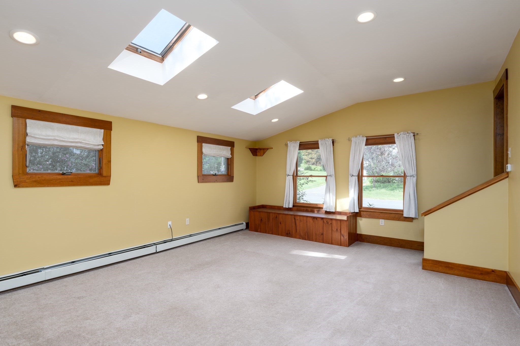 28 Holt Road Property Photo 4