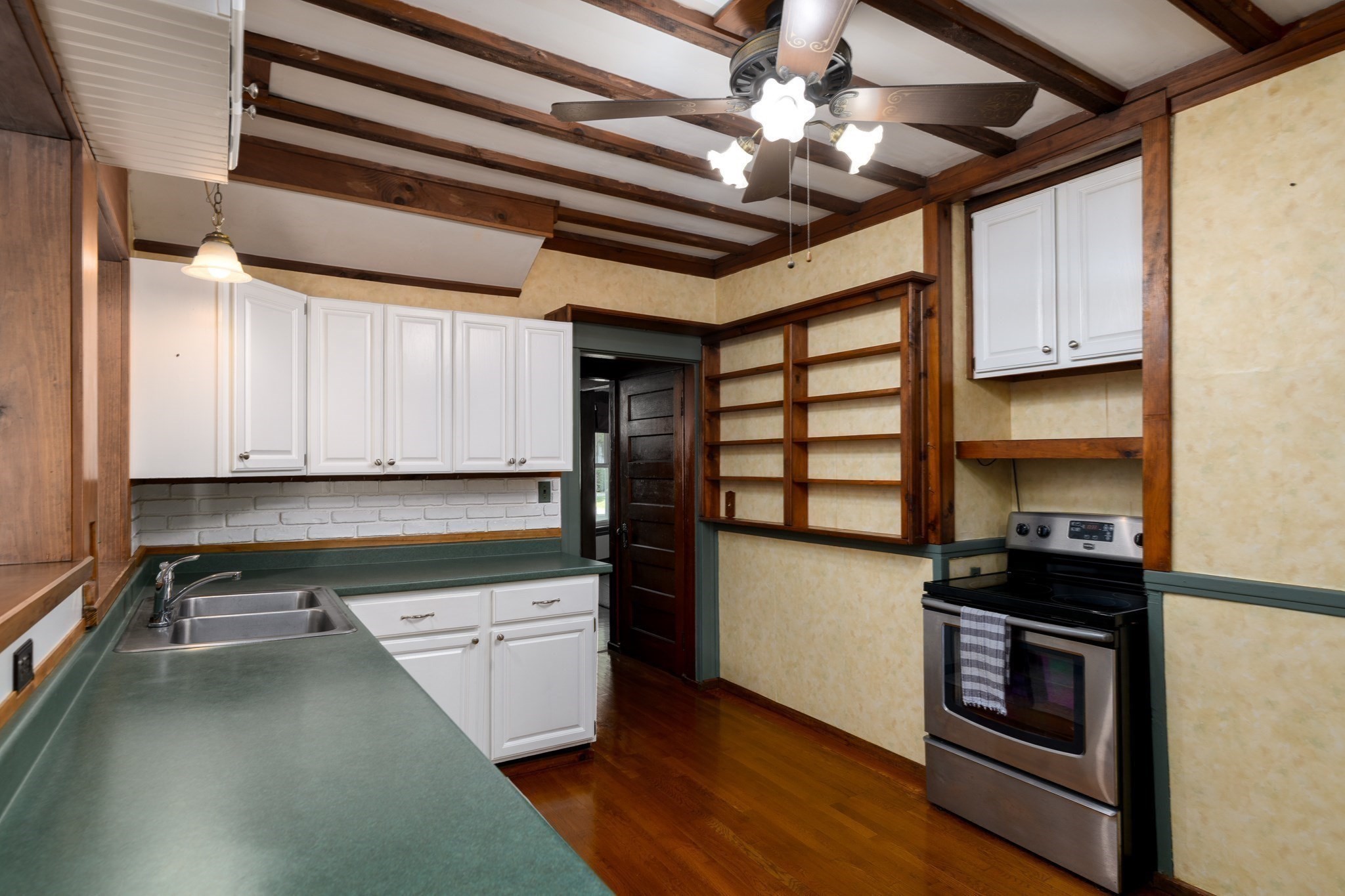 28 Holt Road Property Photo 23