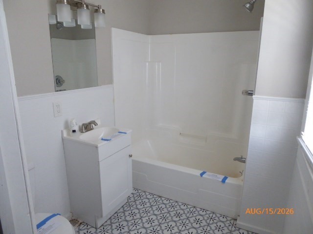 24 Pendleton Ave Property Photo 6
