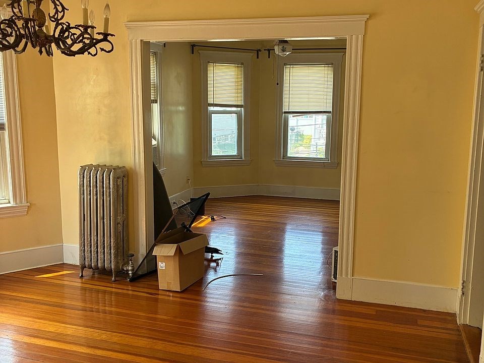 27 Irma Ave # 2 Property Photo 10