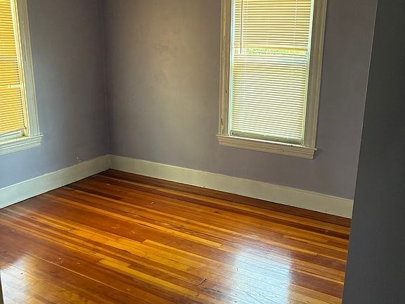 27 Irma Ave # 2 Property Photo 15