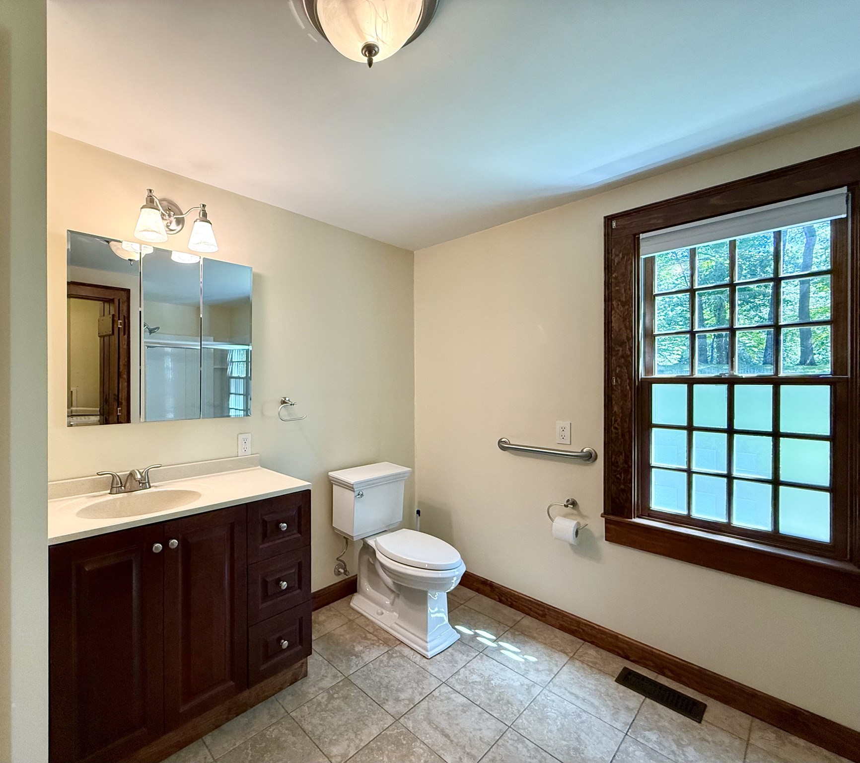 661 Bernardston Rd Property Photo 12