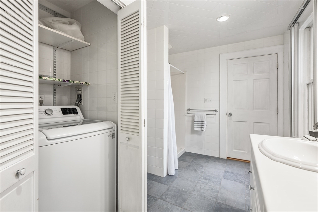 260 Hillside Avenue Property Photo 14