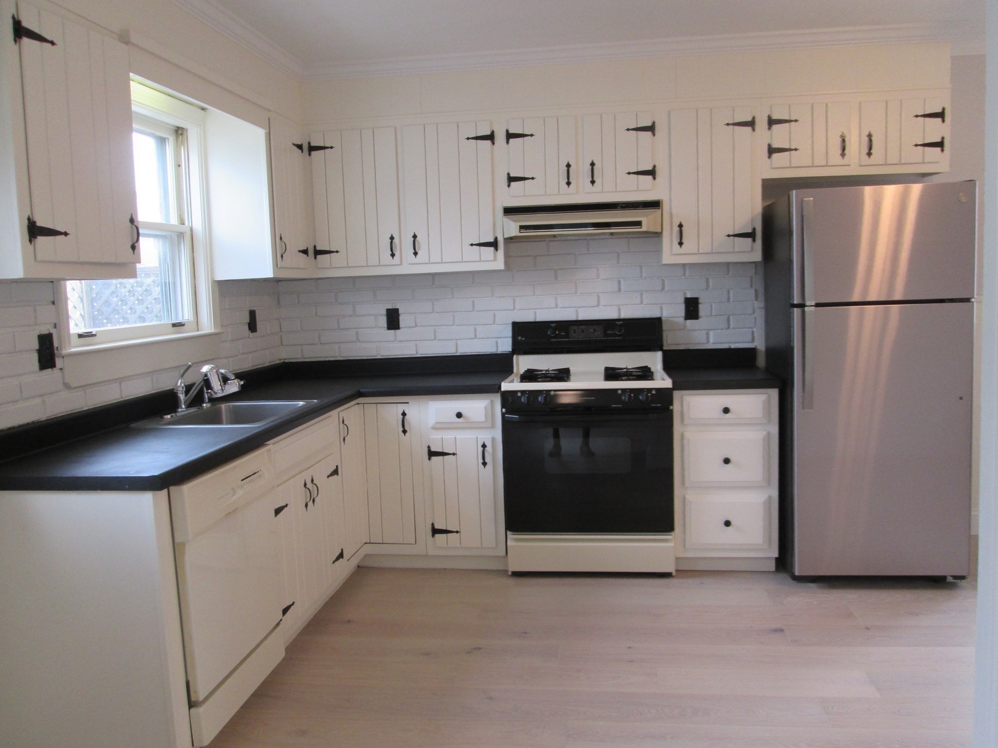 84 Tafts Ave. Property Photo 14