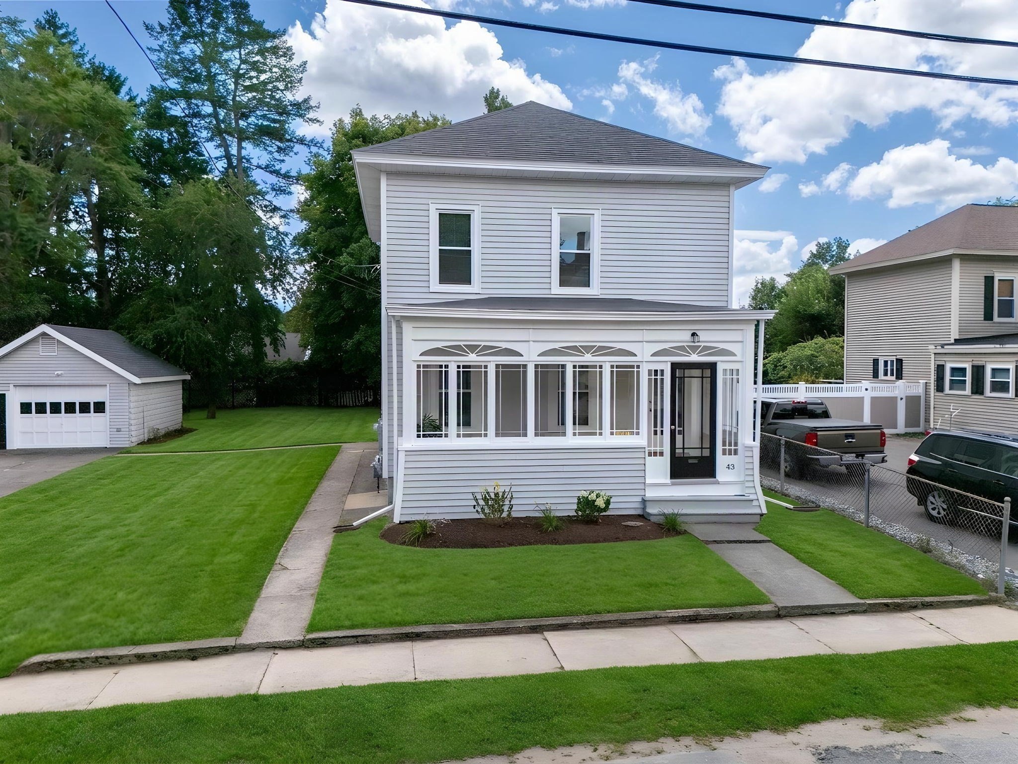 43 Laurel St Property Photo 1