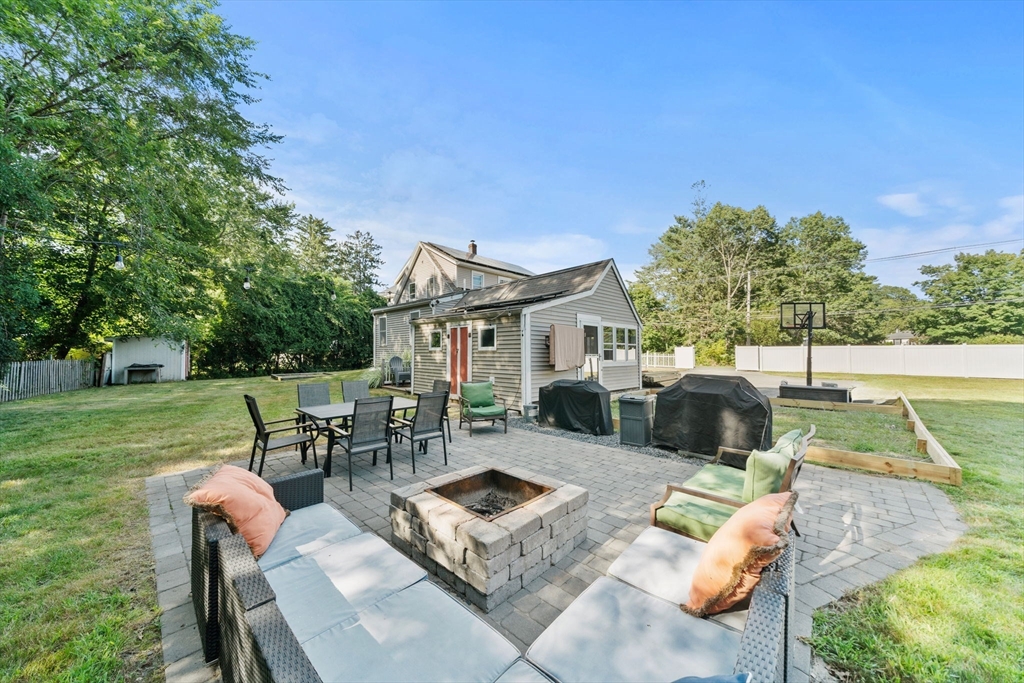 119 Spring St Property Photo 27