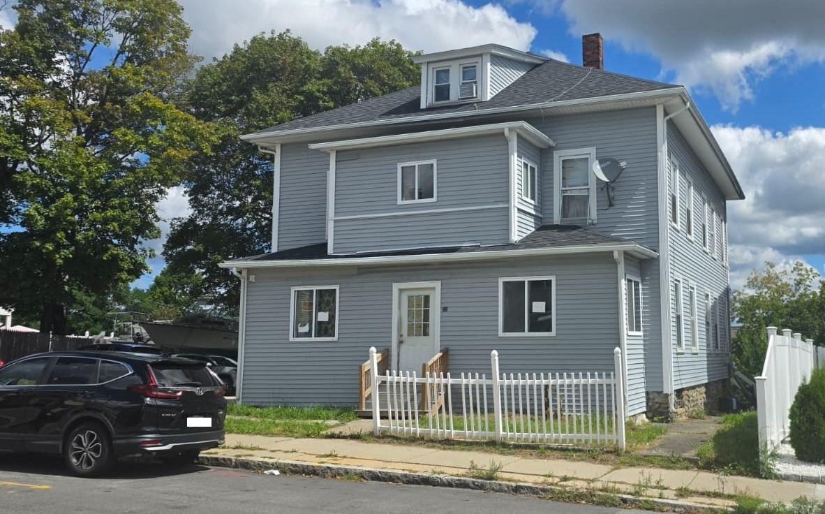 56 Plantation St Property Photo 1