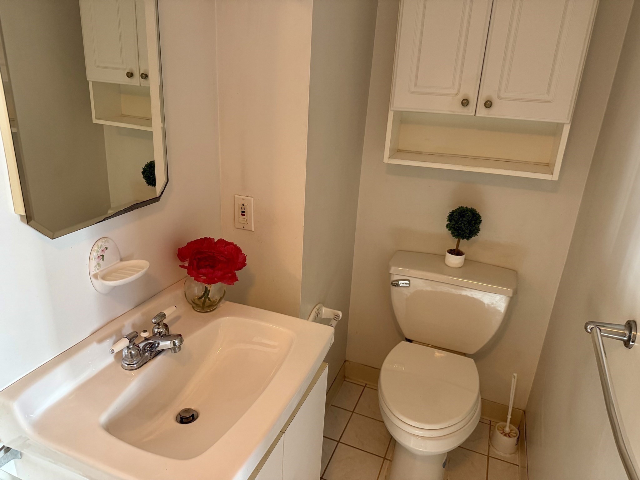 18 Flint Ave Property Photo 12