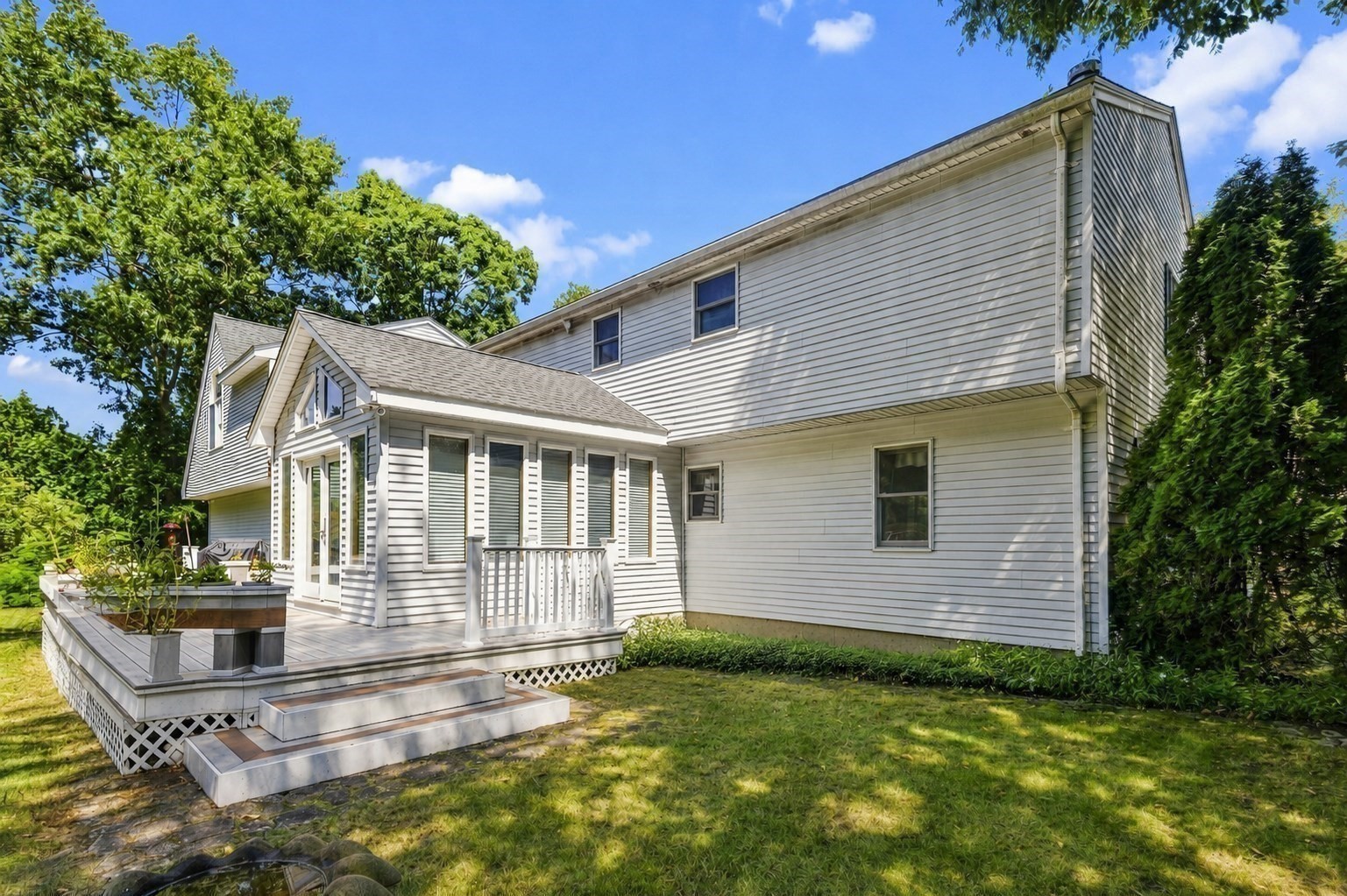 36 Pine Street Property Photo 6