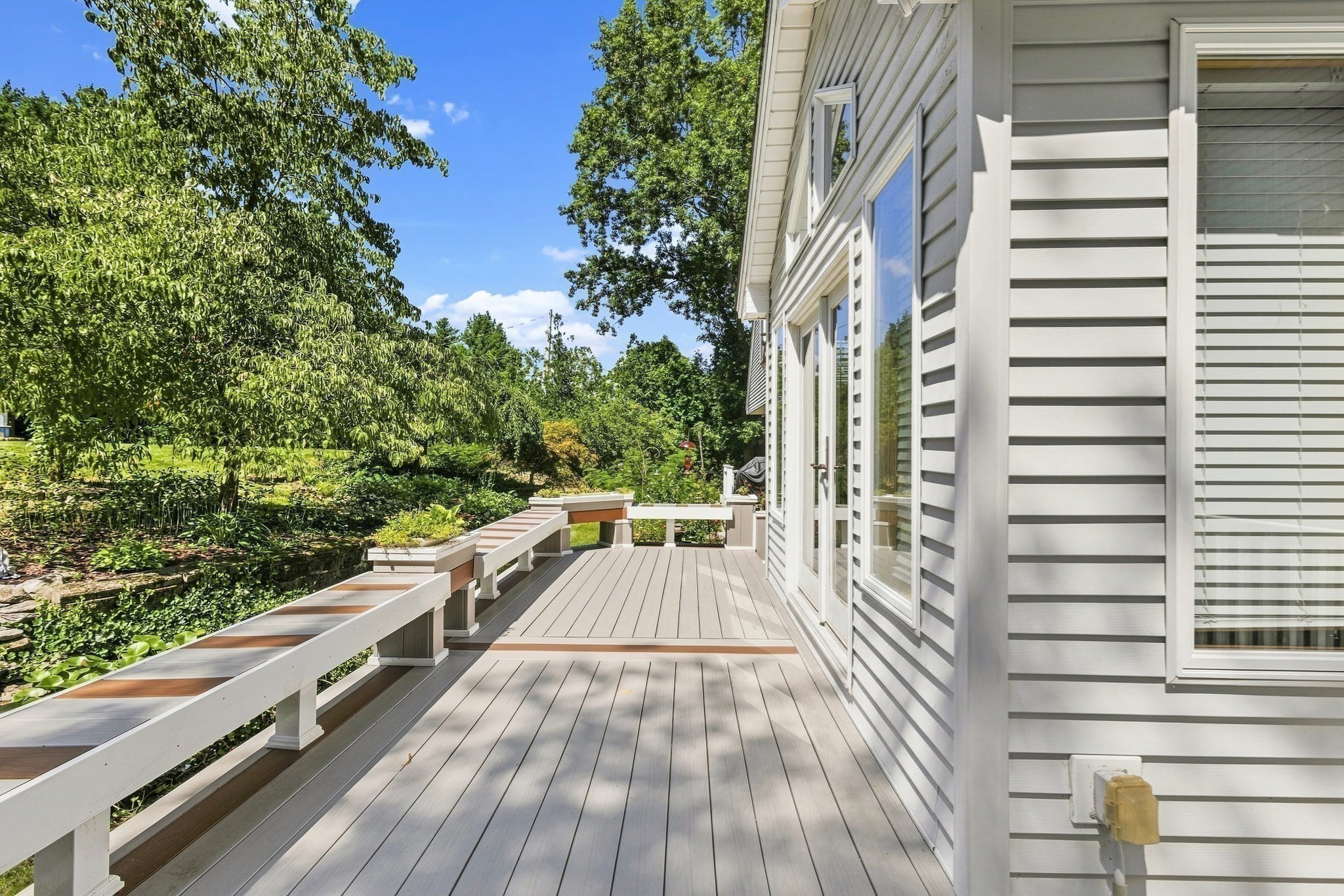 36 Pine Street Property Photo 7