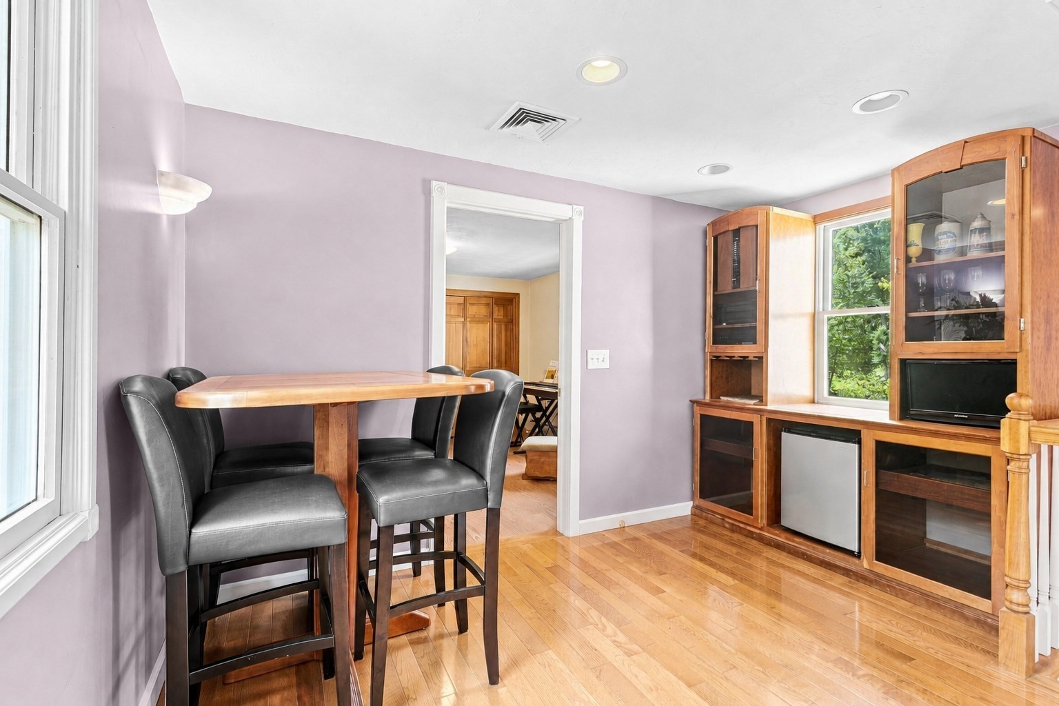36 Pine Street Property Photo 14