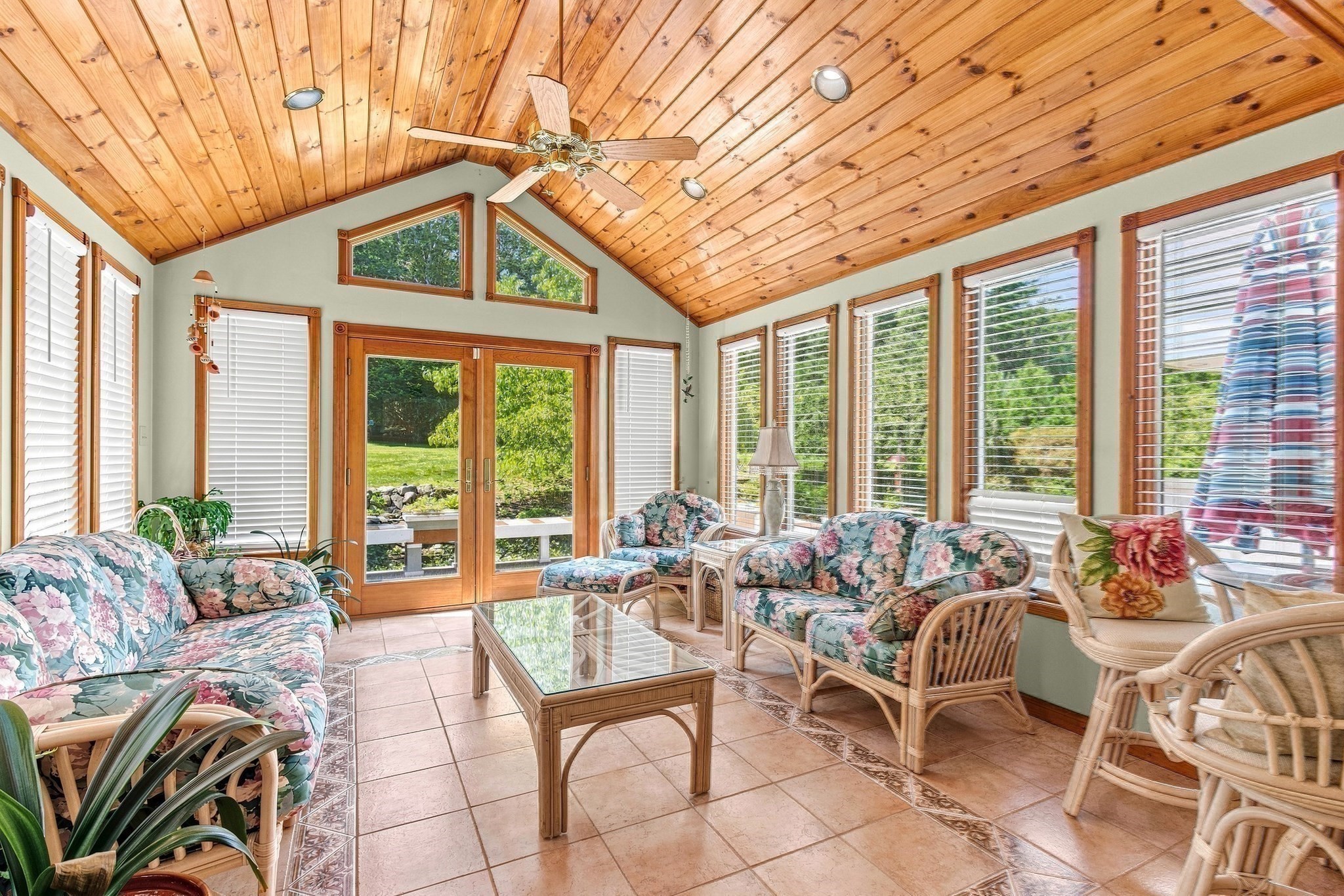 36 Pine Street Property Photo 17