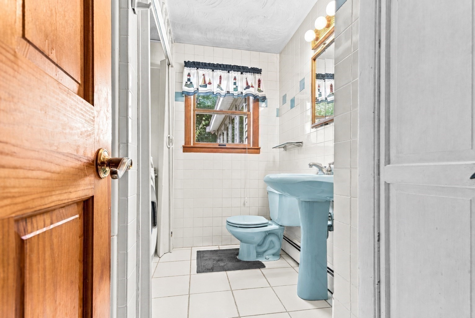 36 Pine Street Property Photo 18
