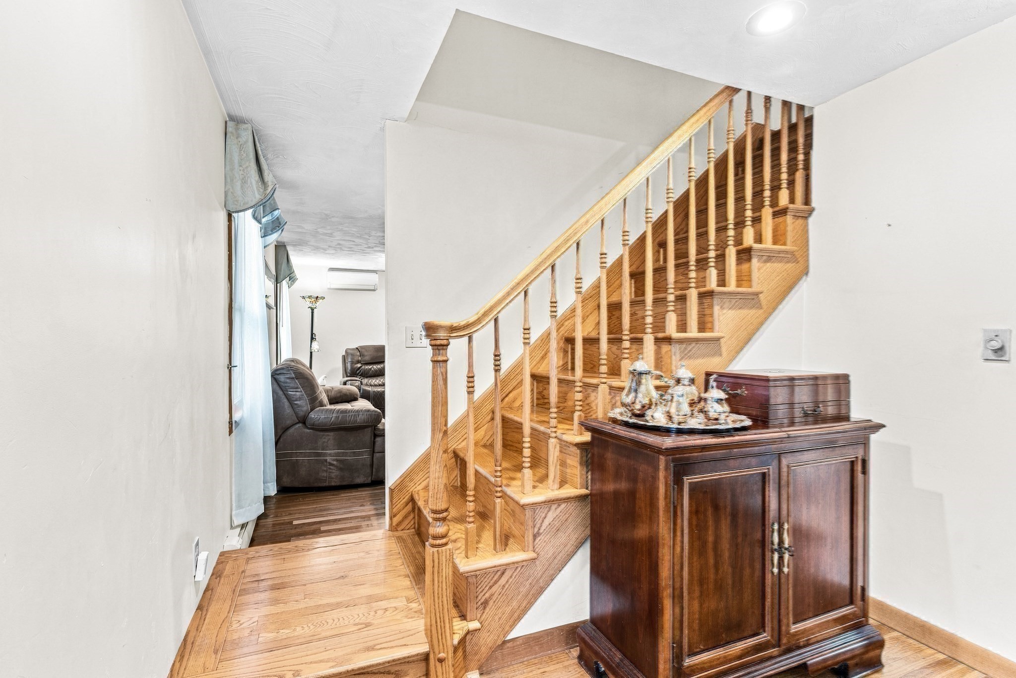 36 Pine Street Property Photo 23