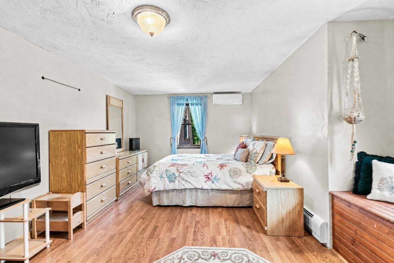 36 Pine Street Property Photo 30