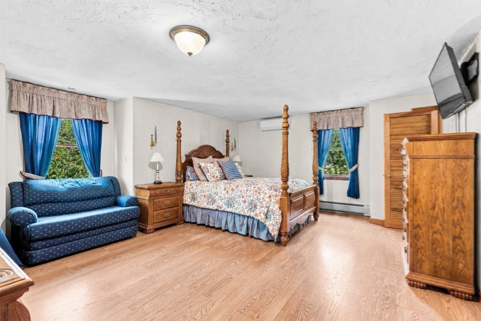 36 Pine Street Property Photo 32