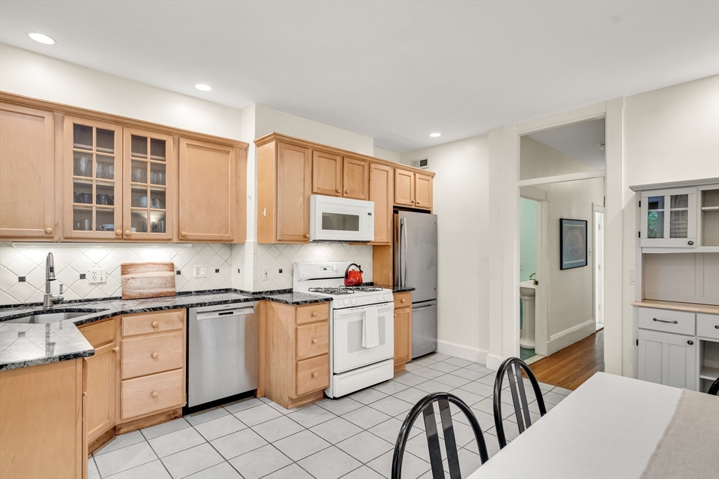 124 Chestnut St # 1 Property Photo 1