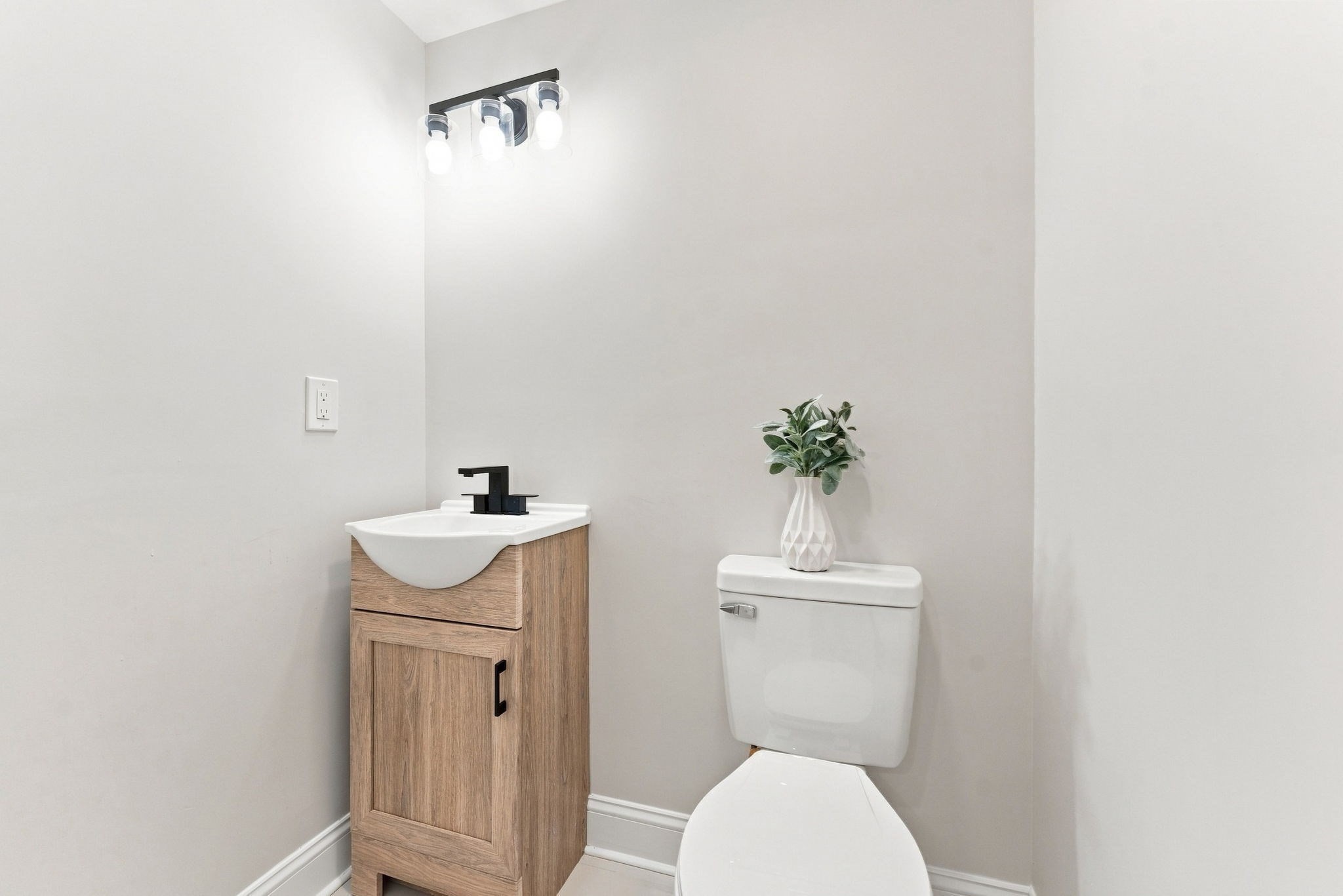 9 Pavia Place Property Photo 36