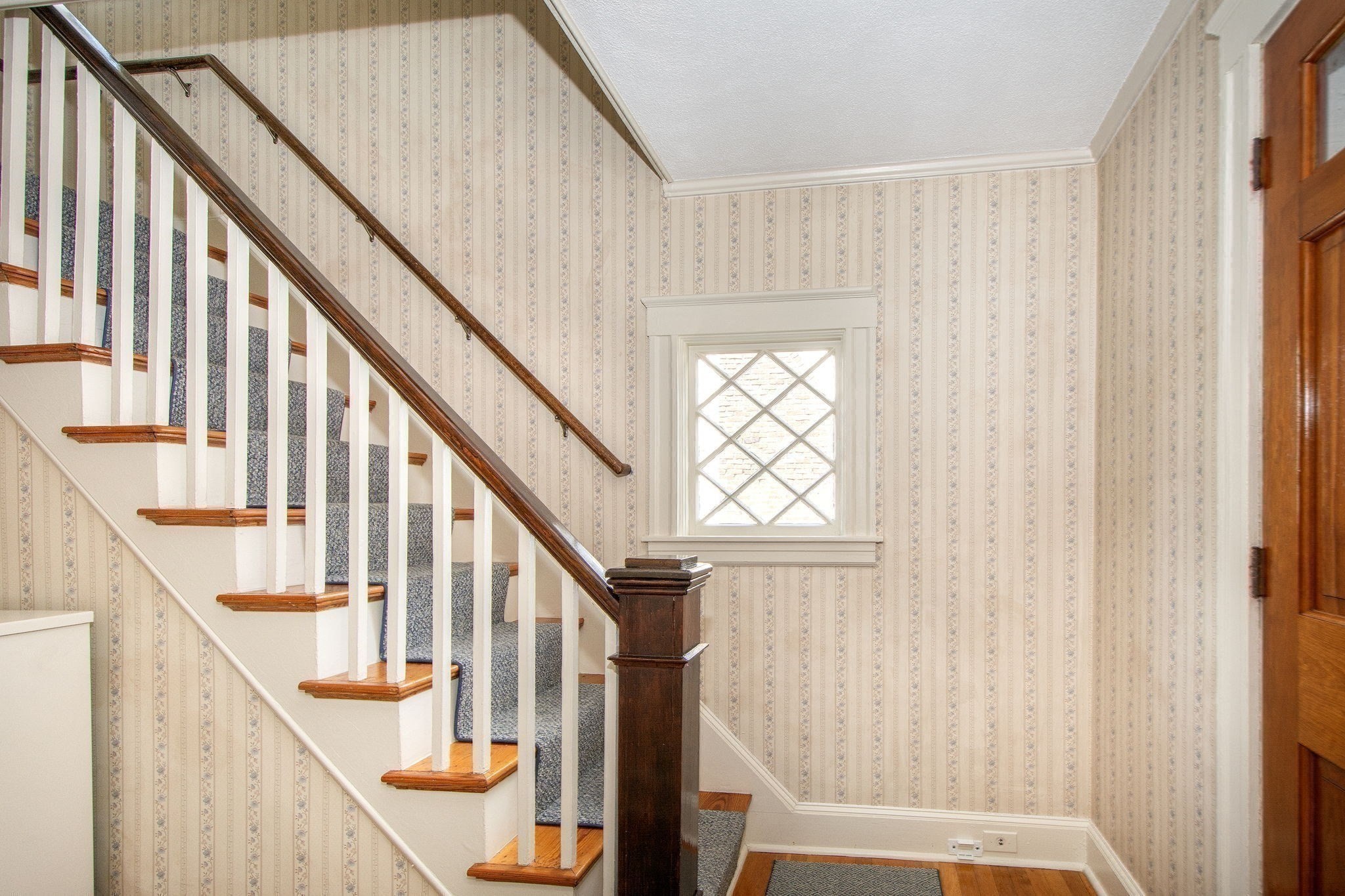 10 Elmlawn Rd Property Photo 16